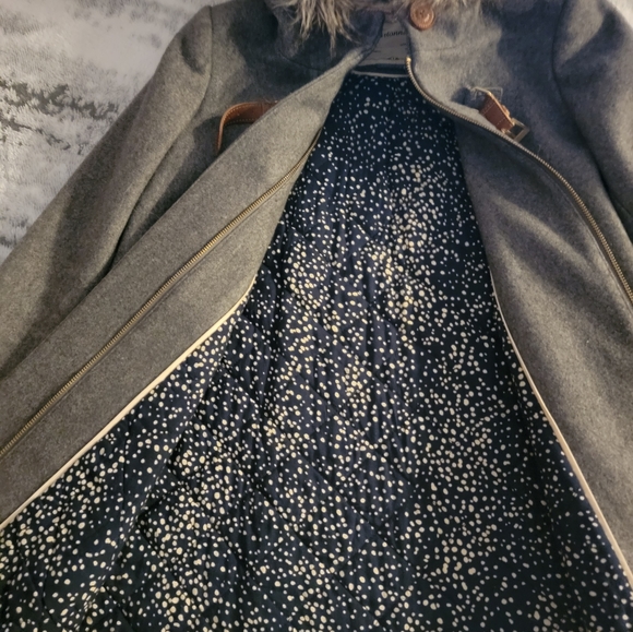 Coat - Picture 4 of 6